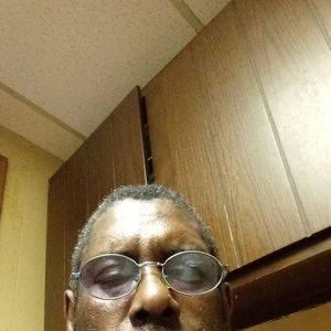 Meet your Posher, Wade